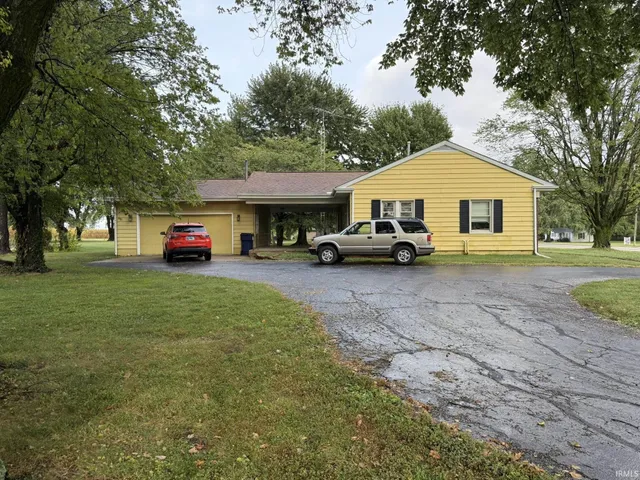 $258,000 | 6668 Highway 50, Montgomery, IN 47558