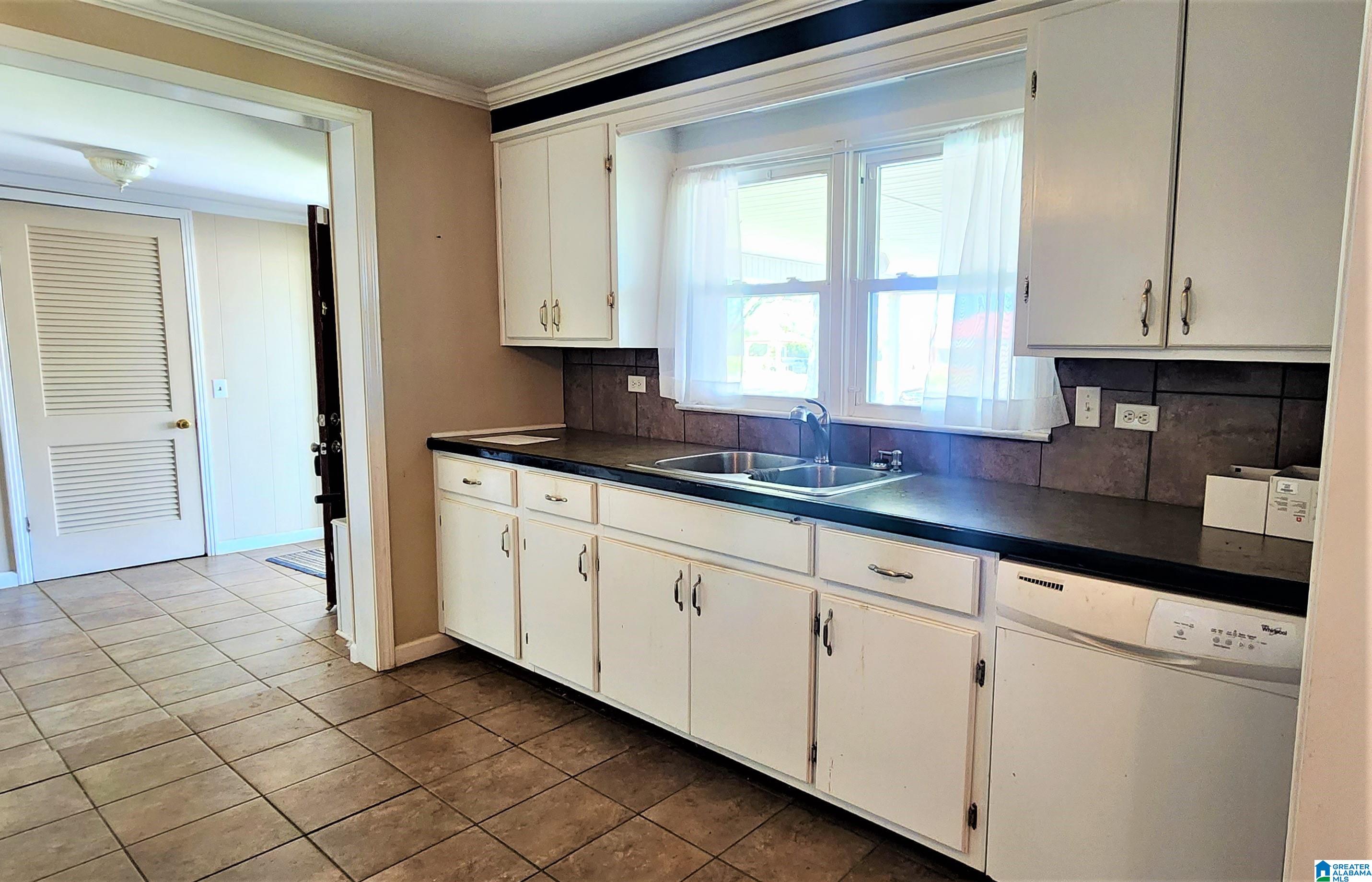 712 4th Avenue South Red Bay, AL 35582 - Photo 3 of 35