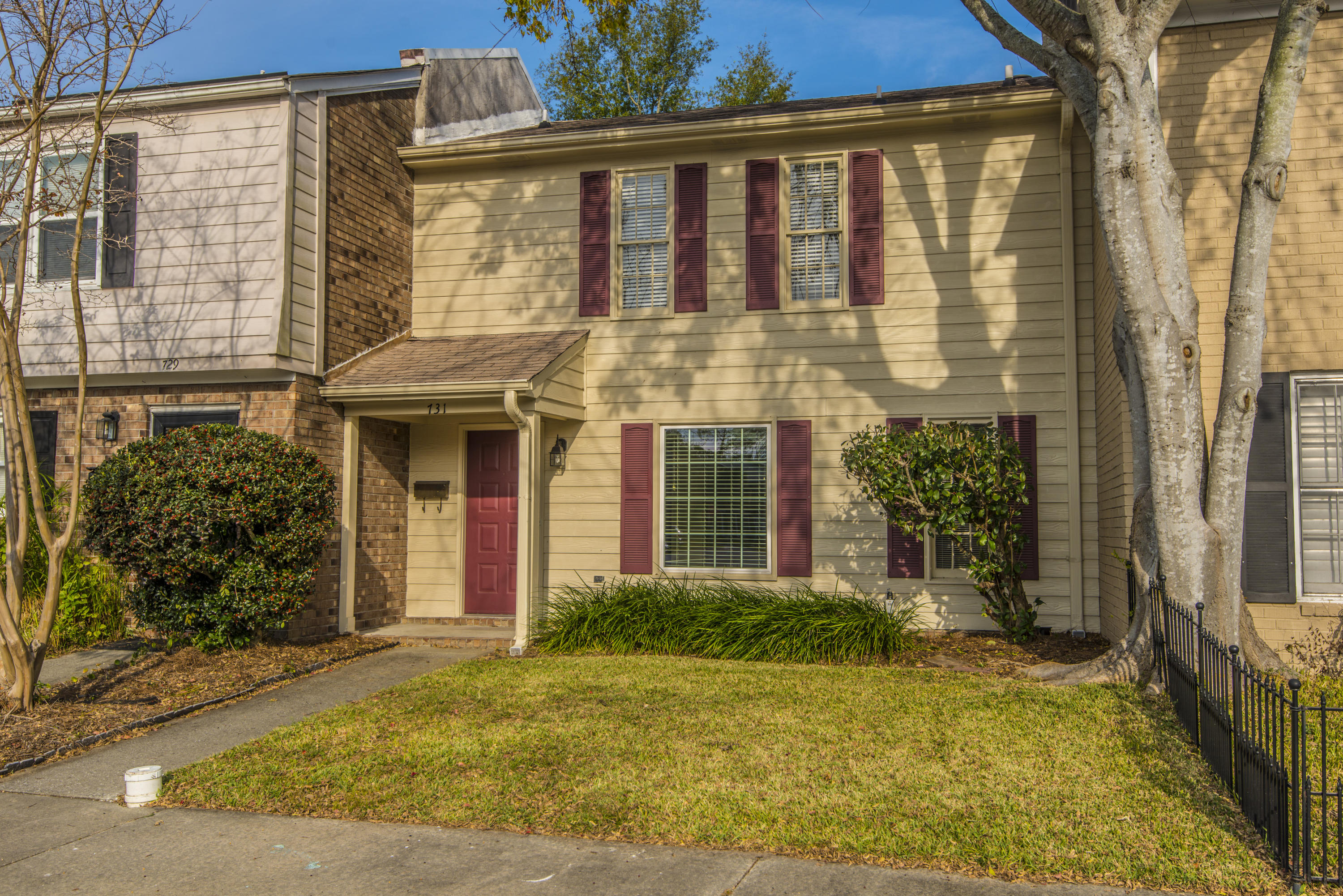 731 Ralston Court, Unit B Mount Pleasant, SC 29464 - Photo 3 of 24 731 Ralston Ct