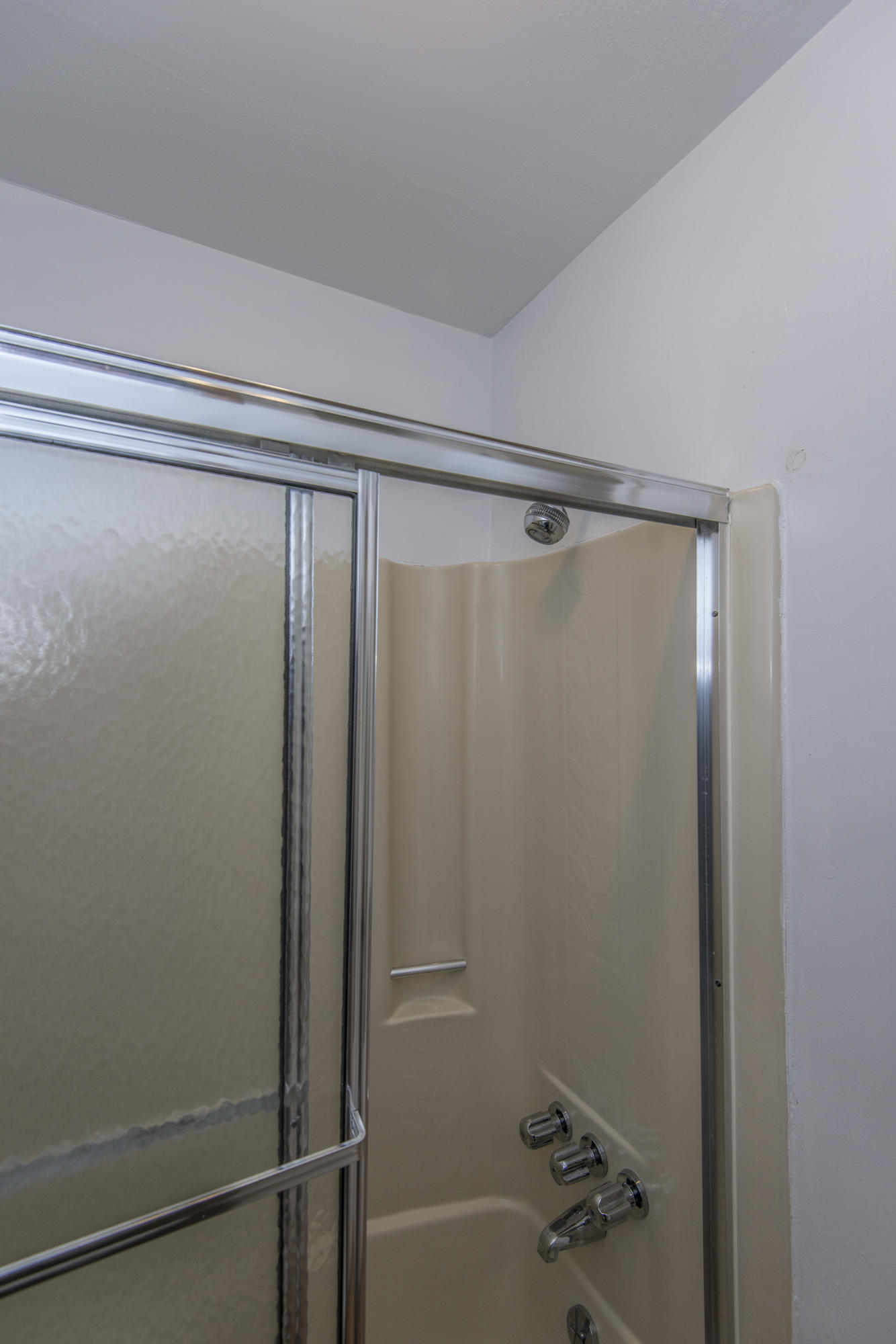 731 Ralston Court, Unit B Mount Pleasant, SC 29464 - Photo 21 of 24 Second bath shower