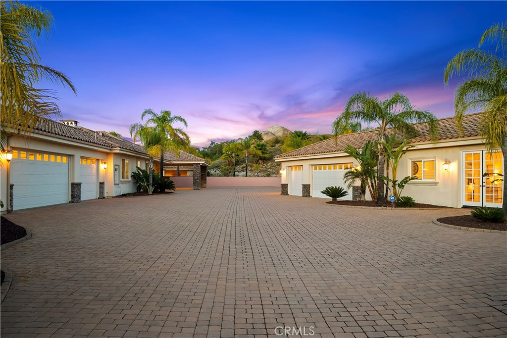 39780 Cushman Circle Temecula, CA 92592 - Photo 3 of 75 a view of a street with a building in the background