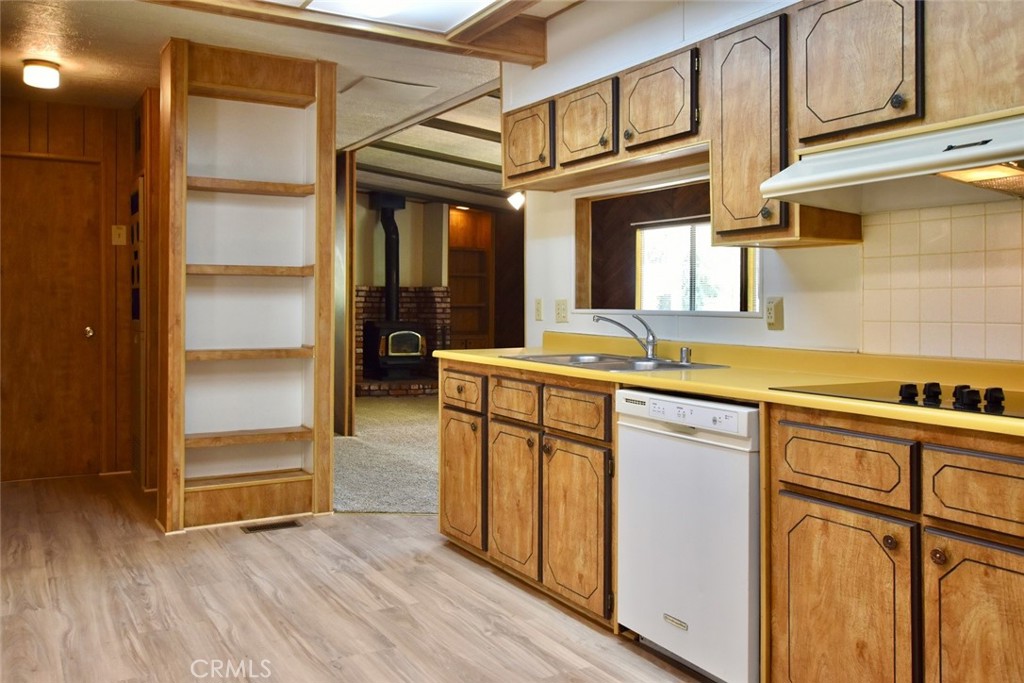 2964 Water View Drive Paso Robles, CA 93446 - Photo 9 of 35 Kitchen