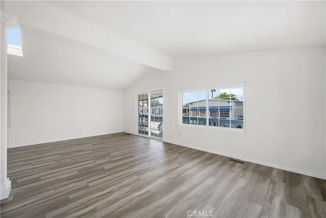 $275,000 | 306 North Jade Cove Drive, Unit 65, Long Beach, CA 90803