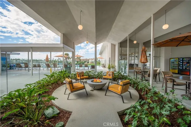 $275,000 | 306 North Jade Cove Drive, Unit 65, Long Beach, CA 90803