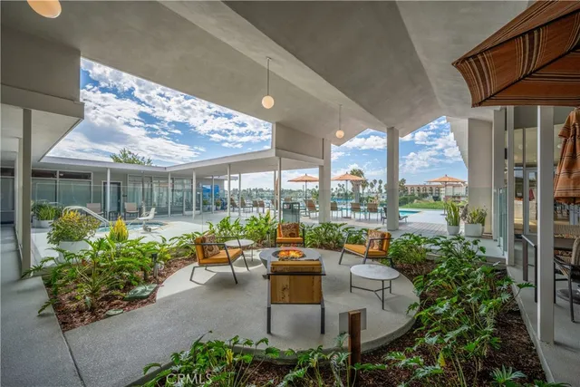 $275,000 | 306 North Jade Cove Drive, Unit 65, Long Beach, CA 90803