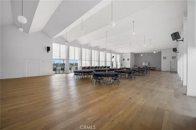 $275,000 | 306 North Jade Cove Drive, Unit 65, Long Beach, CA 90803