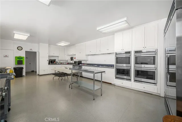 $275,000 | 306 North Jade Cove Drive, Unit 65, Long Beach, CA 90803