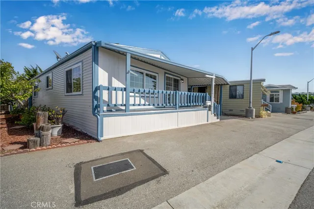 $275,000 | 306 North Jade Cove Drive, Unit 65, Long Beach, CA 90803