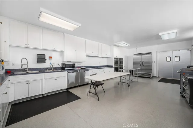 $275,000 | 306 North Jade Cove Drive, Unit 65, Long Beach, CA 90803