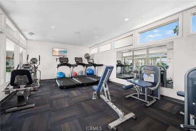 $275,000 | 306 North Jade Cove Drive, Unit 65, Long Beach, CA 90803