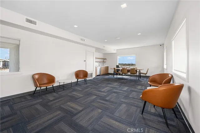 $275,000 | 306 North Jade Cove Drive, Unit 65, Long Beach, CA 90803