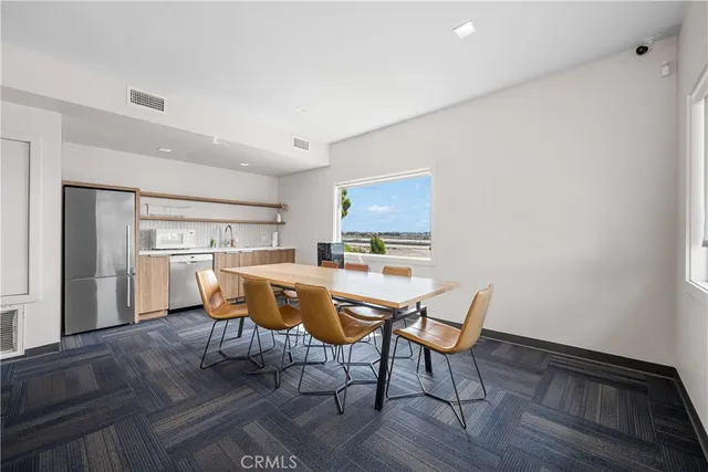 $275,000 | 306 North Jade Cove Drive, Unit 65, Long Beach, CA 90803