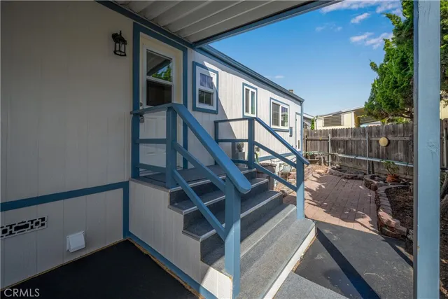 $275,000 | 306 North Jade Cove Drive, Unit 65, Long Beach, CA 90803