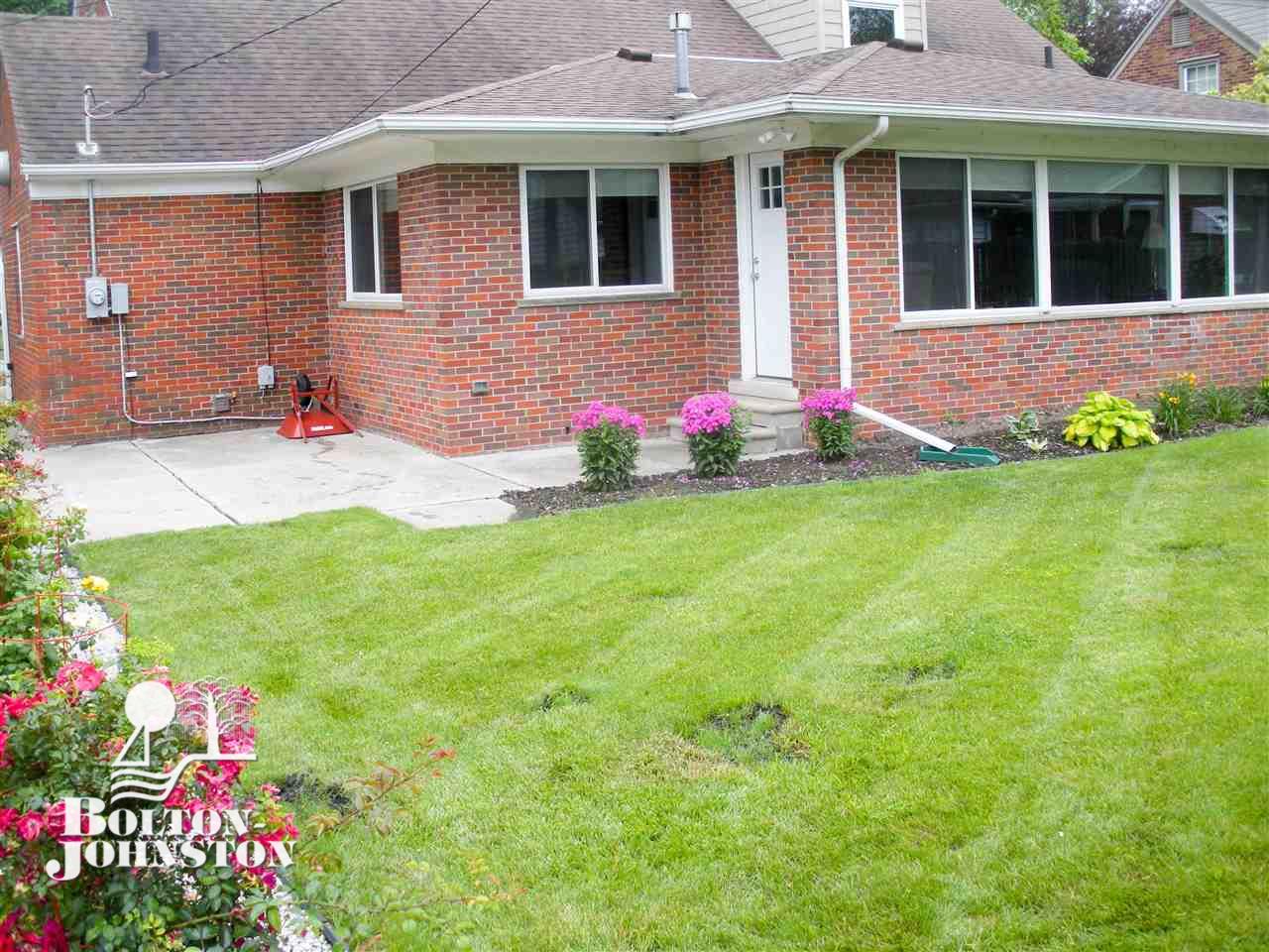 1450 Torrey Road Grosse Pointe Woods, MI 48236 - Photo 27 of 30