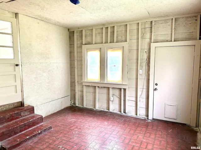 $112,000 | 518 West Noleman Street, Centralia, IL 62801