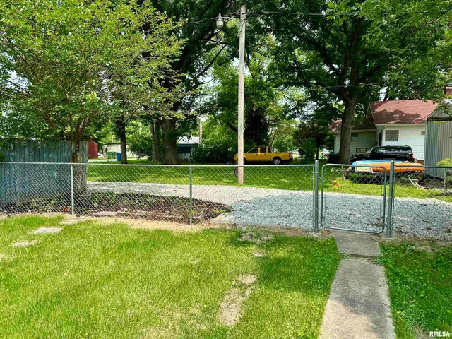 $112,000 | 518 West Noleman Street, Centralia, IL 62801