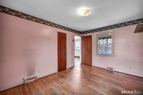 $345,000 | 46 Meriden Avenue, Meriden, CT 06451