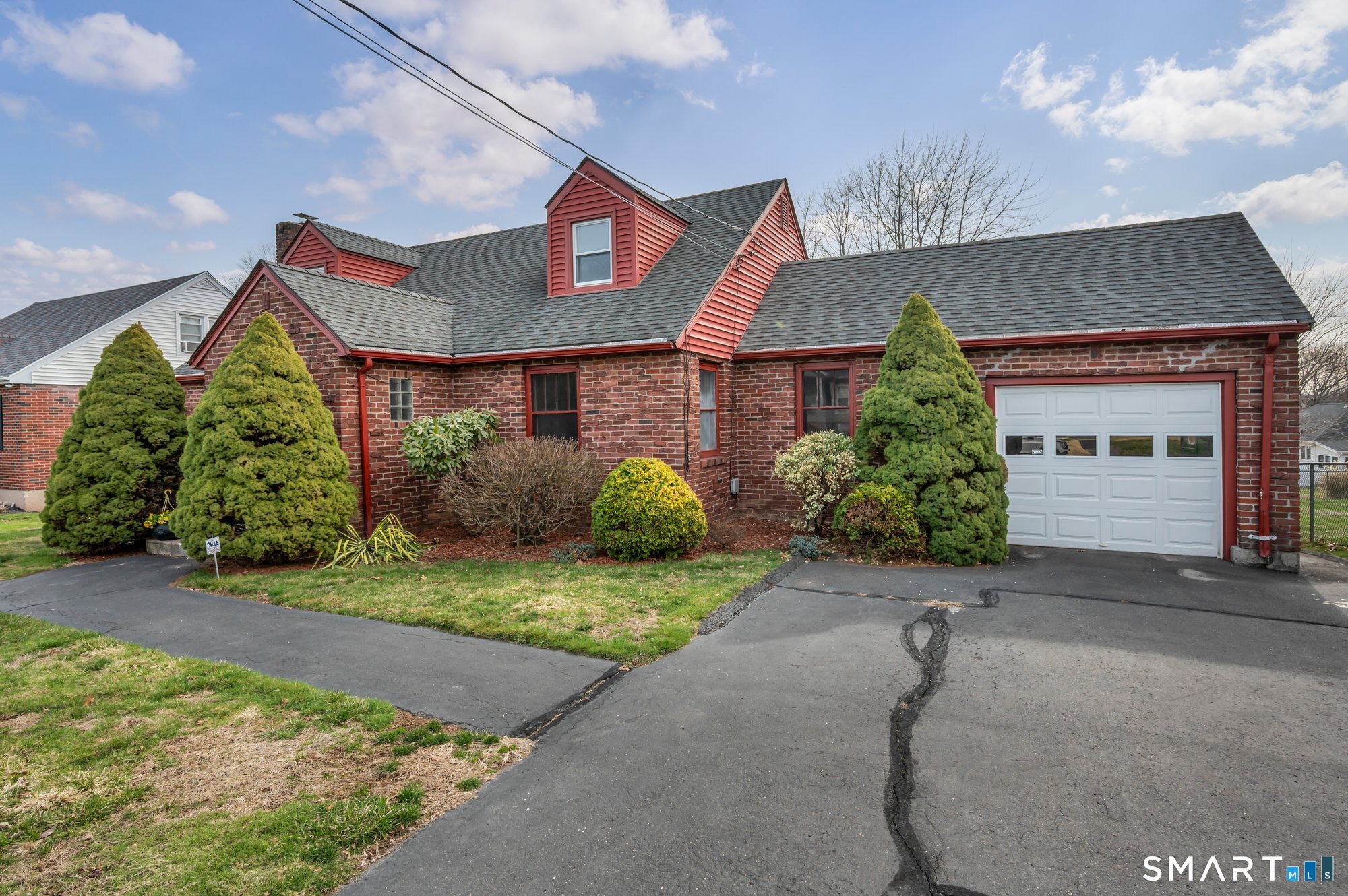 46 Meriden Avenue Meriden, CT 06451 - Photo 2 of 29