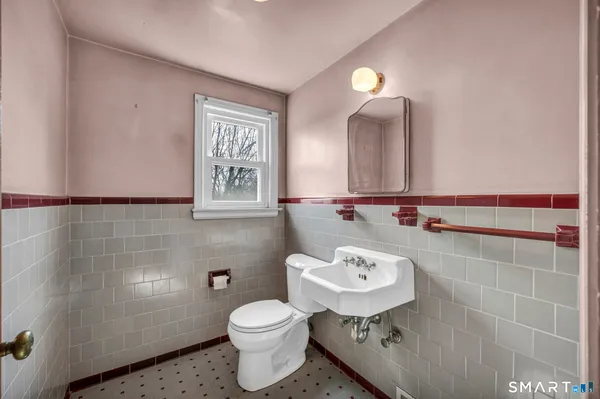 $345,000 | 46 Meriden Avenue, Meriden, CT 06451