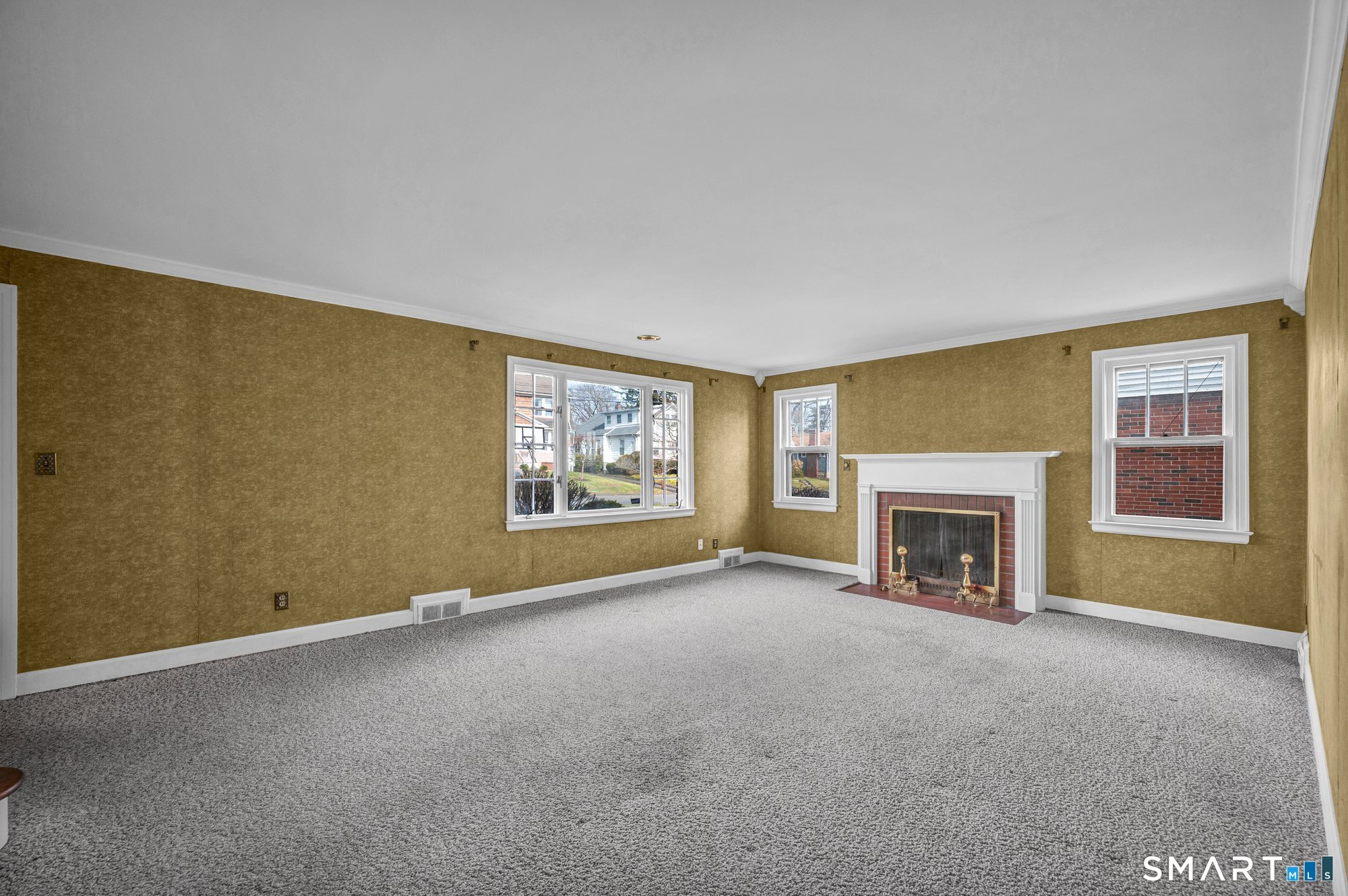 46 Meriden Avenue Meriden, CT 06451 - Photo 5 of 29