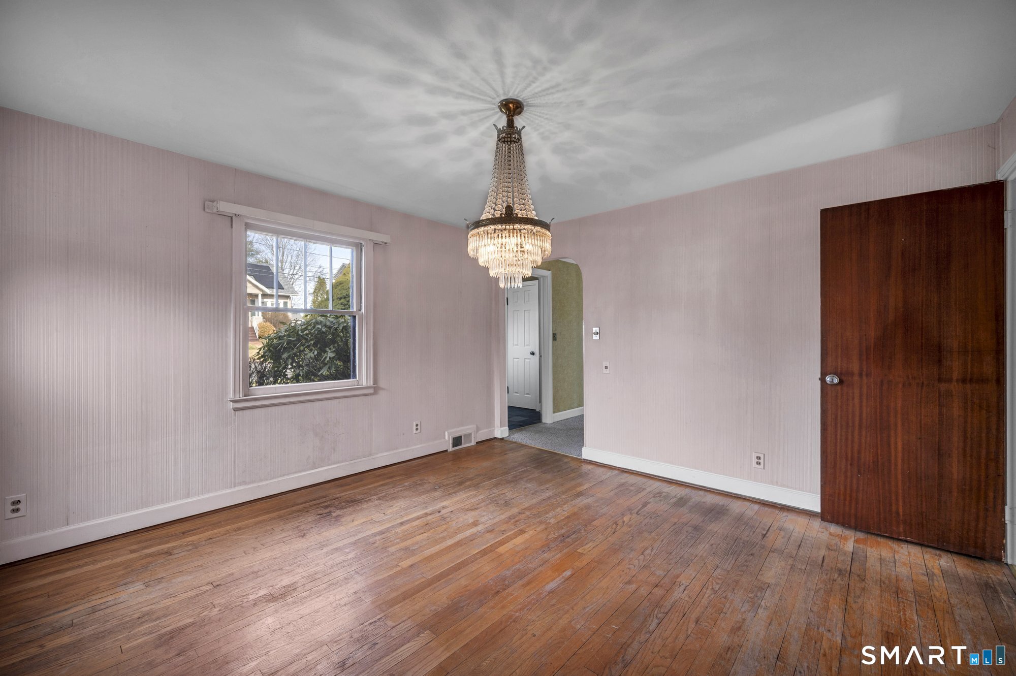 46 Meriden Avenue Meriden, CT 06451 - Photo 8 of 29