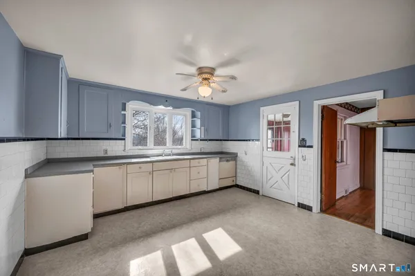 $345,000 | 46 Meriden Avenue, Meriden, CT 06451