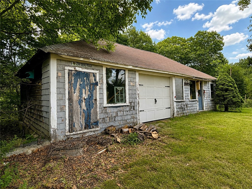 102 Colvintown Road Coventry, RI 02816 - Photo 18 of 31 Gallery Image 18