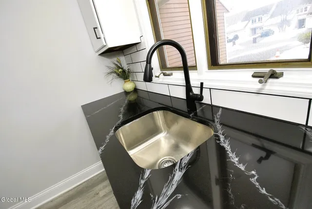 $344,900 | 38 Commonwealth Drive, Bethlehem, NY 12077