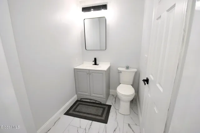 $344,900 | 38 Commonwealth Drive, Bethlehem, NY 12077