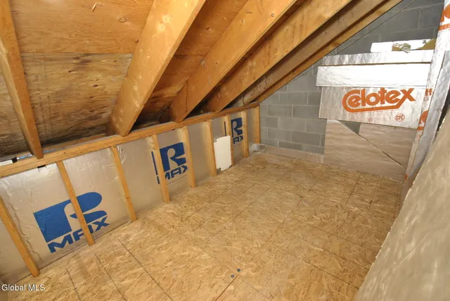 $344,900 | 38 Commonwealth Drive, Bethlehem, NY 12077