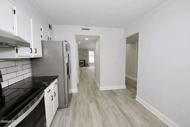 $344,900 | 38 Commonwealth Drive, Bethlehem, NY 12077