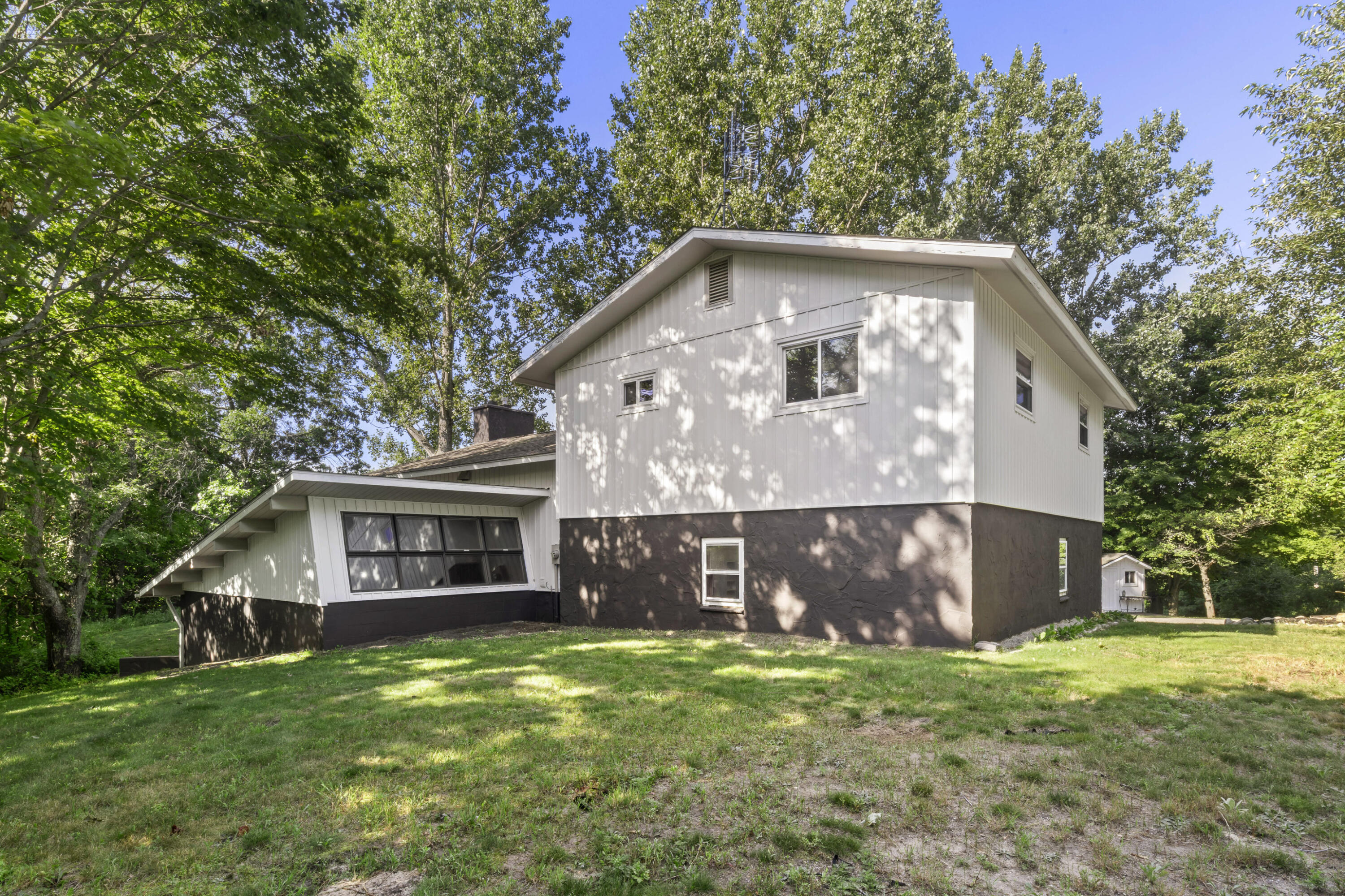 1044 Edenhill Road Beulah, MI 49617 - Photo 39 of 44 0S5A4855