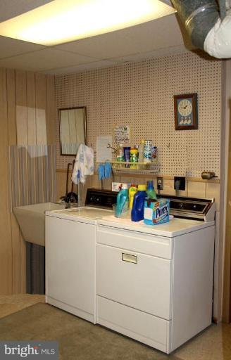 9911 Natick Road Burke, VA 22015 - Photo 9 of 26 Laundry Area 1