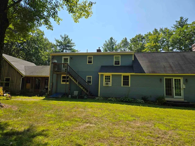 $625,000 | 342 Weare Road, New Boston, NH 03070