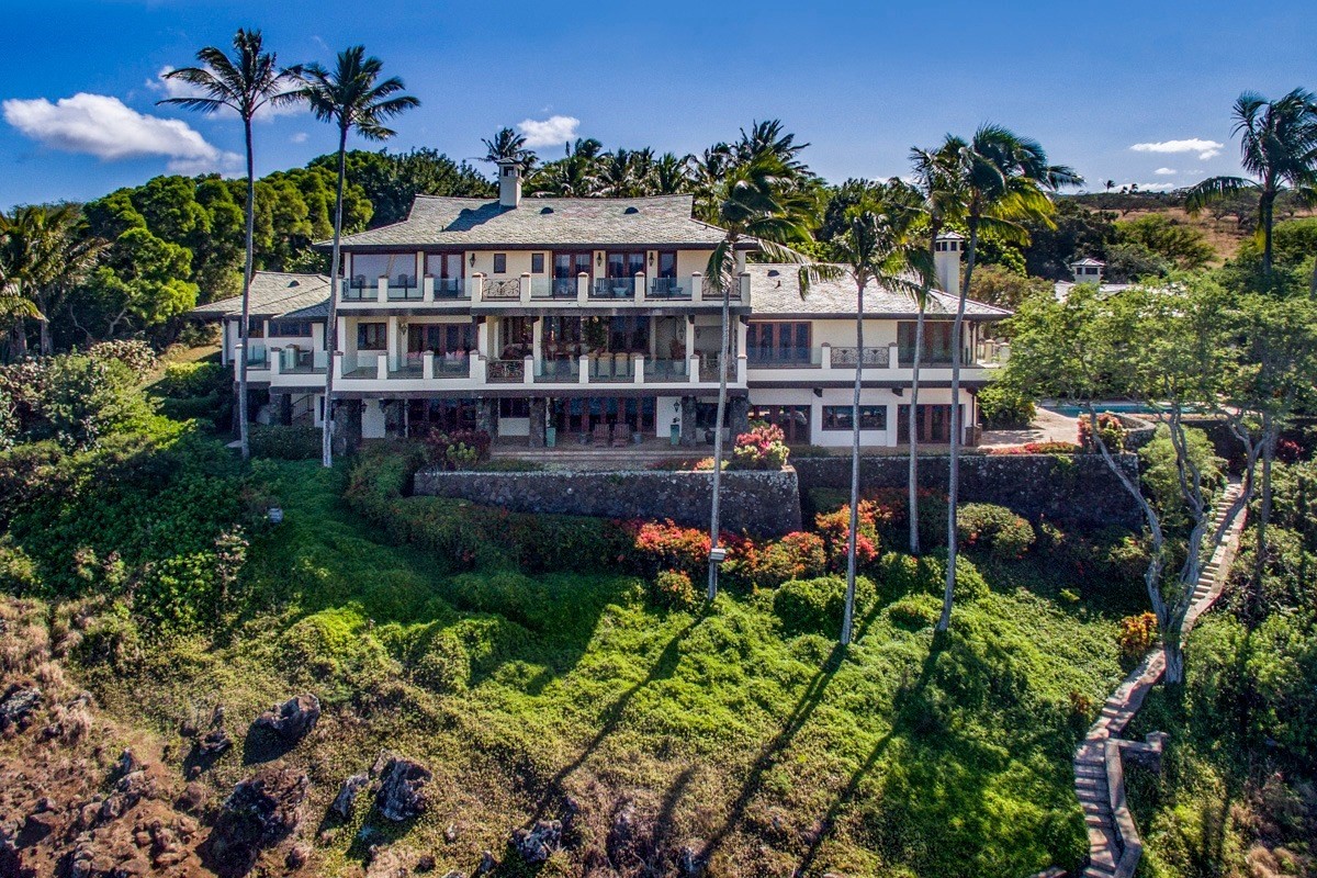 56-3083 Puakea Bay Road Kamuela, HI 96743 - Photo 5 of 30 a view of a house with a yard and potted plants
