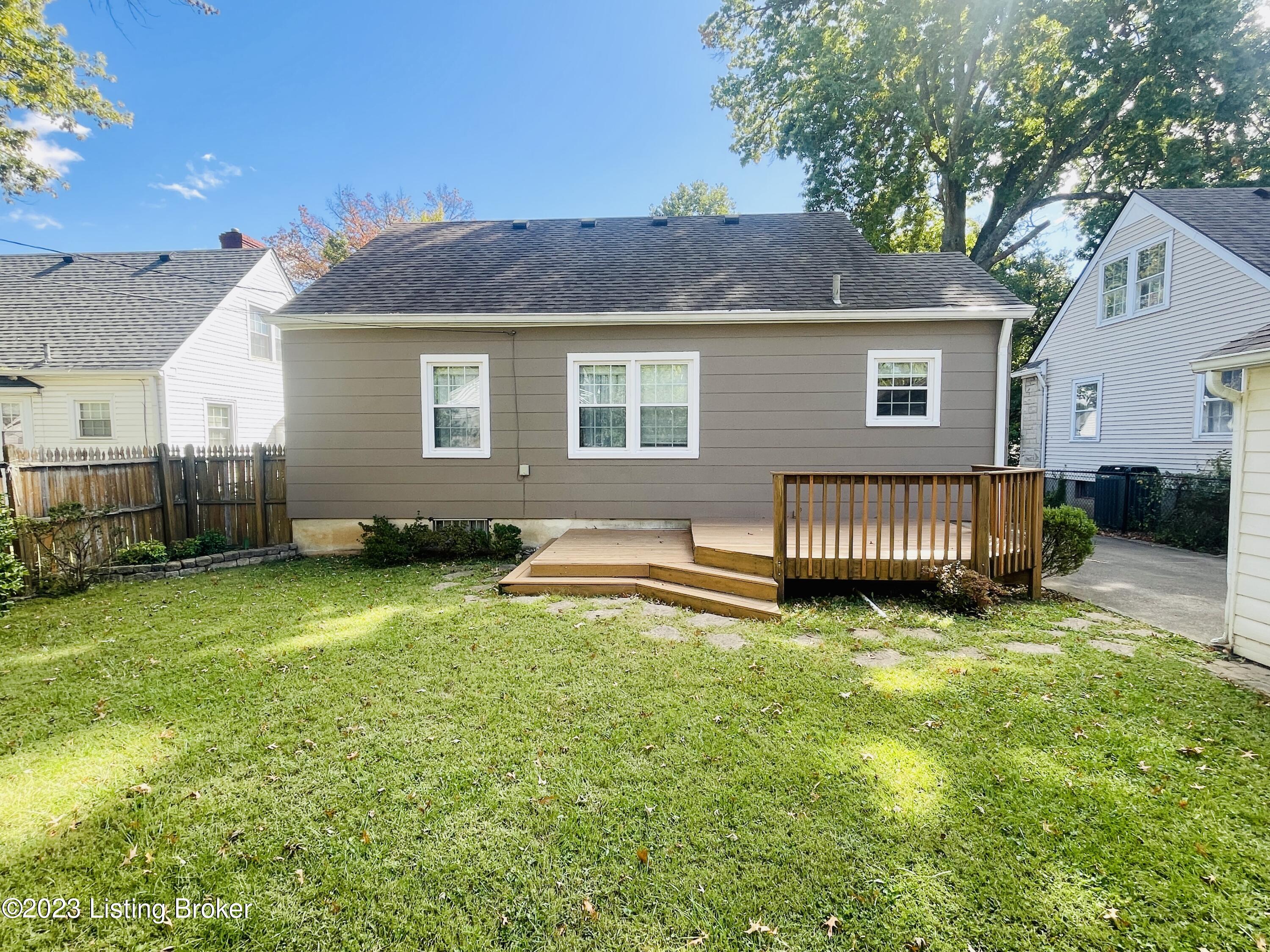 4209 Winchester Road Louisville, KY 40207 - Photo 4 of 23 Backyard