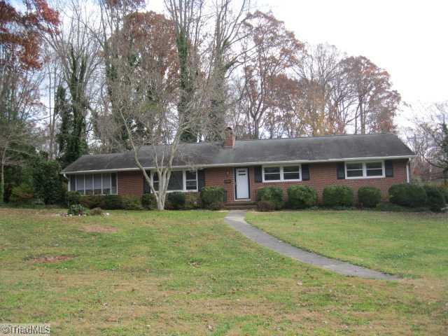 1101 Huntingdon Road Winston-Salem, NC 27104 - Photo 1 of 15 Exterior Front.