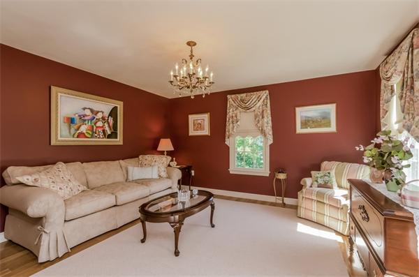 23 Columbia Road Marblehead, MA 01945 - Photo 8 of 22
