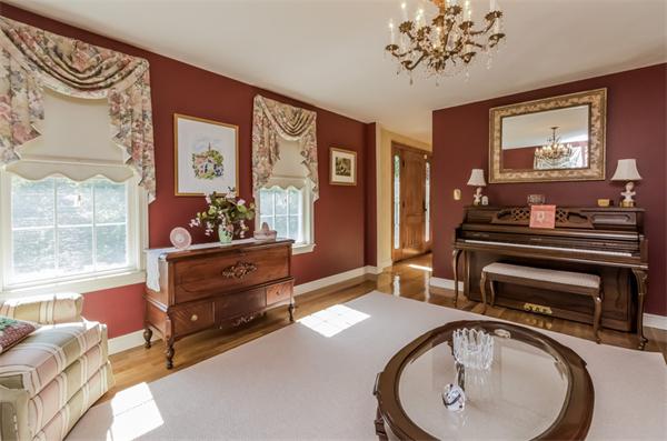 23 Columbia Road Marblehead, MA 01945 - Photo 9 of 22