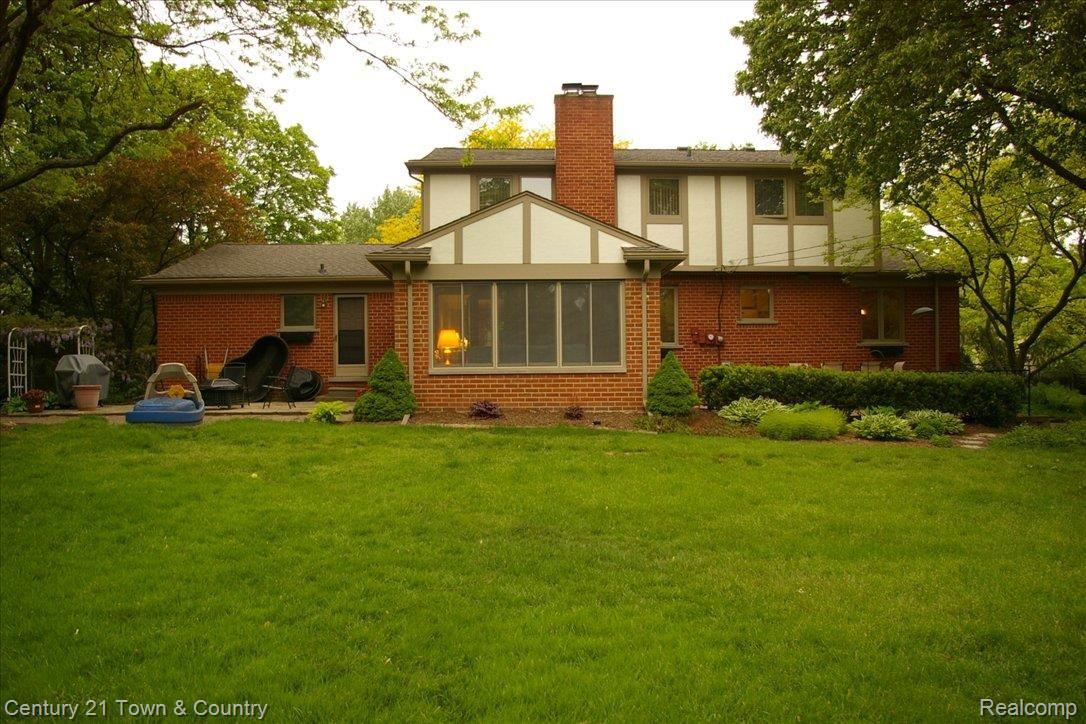 2945 Rambling Way Bloomfield Hills, MI 48302 - Photo 20 of 23 RW1 FULL EXT BACK