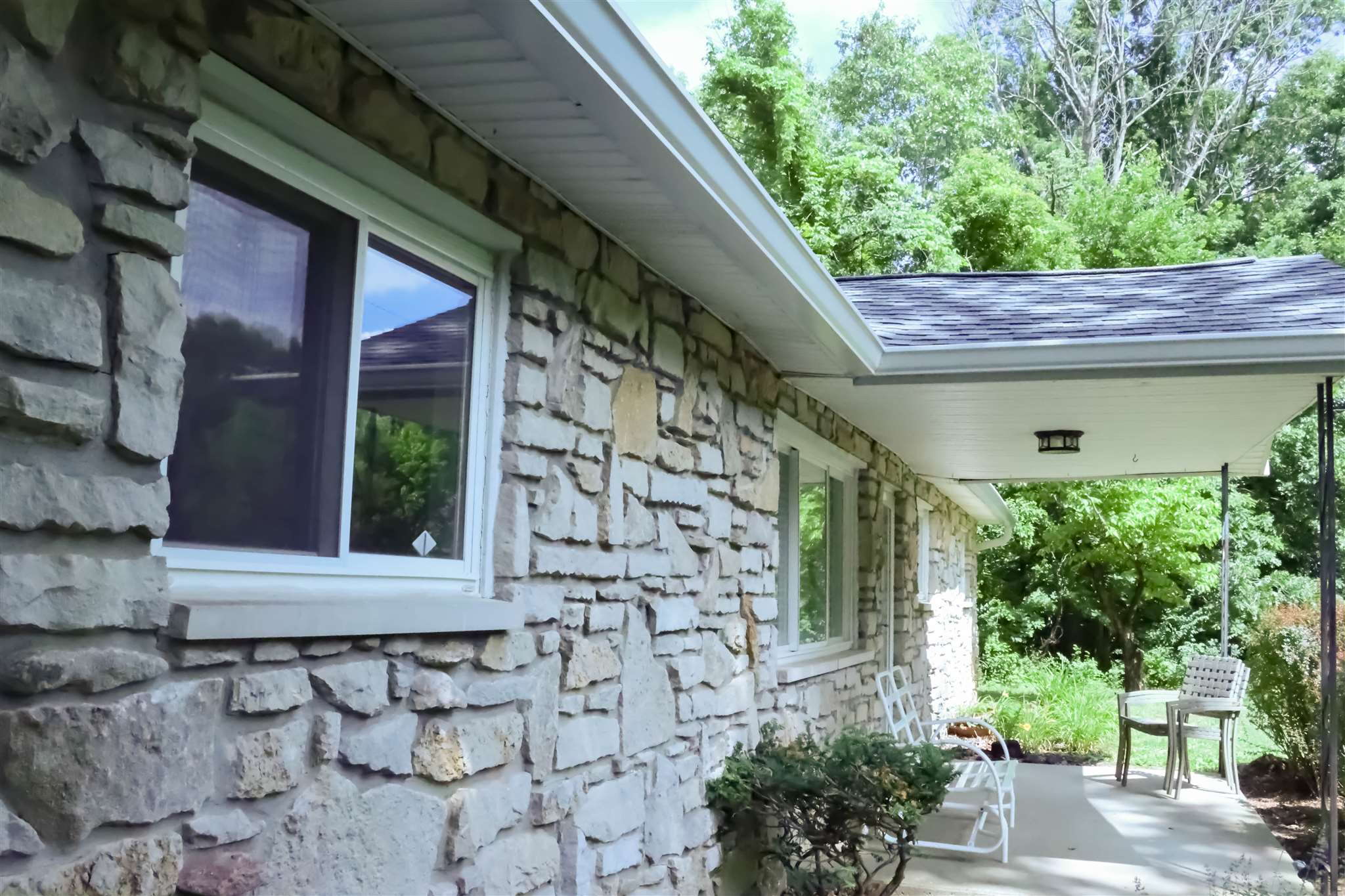 3950 South Knightridge Road Bloomington, IN 47401 - Photo 3 of 28