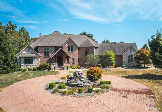 $1,600,000 | 15964 Lageman Lane, Brighton, IL 62012