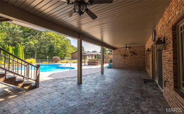 $1,600,000 | 15964 Lageman Lane, Brighton, IL 62012