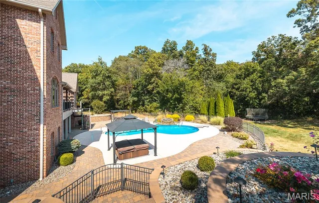 $1,600,000 | 15964 Lageman Lane, Brighton, IL 62012