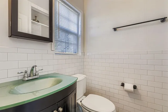 $3,000 | 5702 Fairlane Drive, Austin, TX 78757