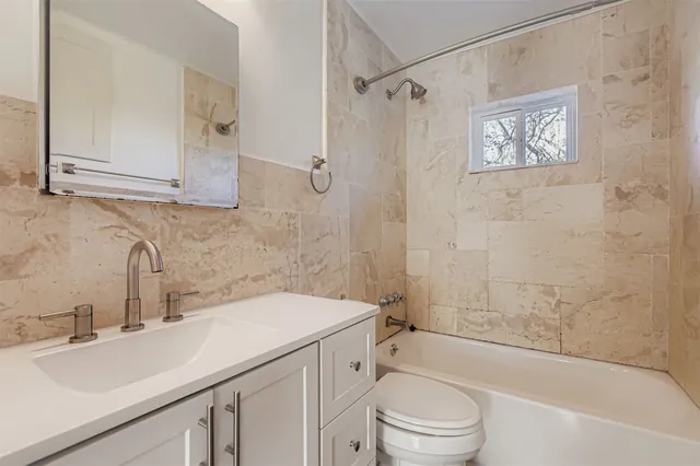 $2,975 | 5702 Fairlane Drive, Austin, TX 78757