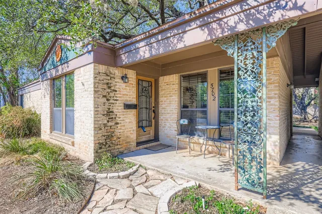 $3,000 | 5702 Fairlane Drive, Austin, TX 78757