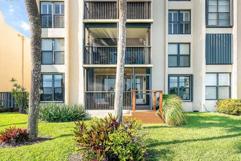 $644,000 | 18 Royal Palm Way, Unit 109, Boca Raton, FL 33432