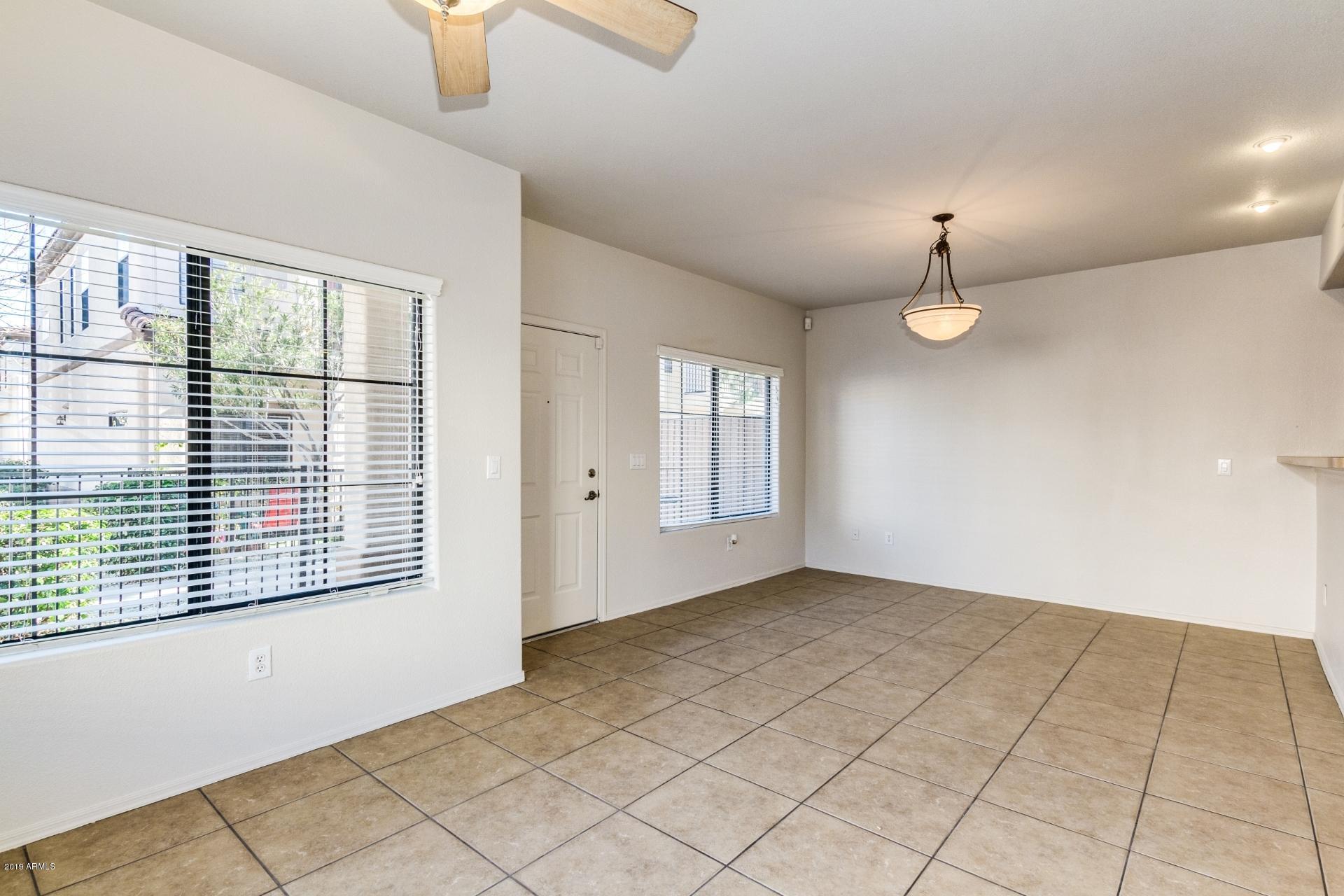 3150 East Beardsley Road, Unit 1031 Phoenix, AZ 85050 - Photo 8 of 27 Large great room