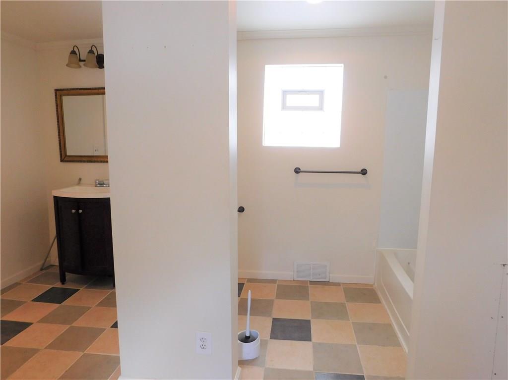 4634 Verona Road Pittsburgh, PA 15235 - Photo 15 of 24 Gallery Image 15